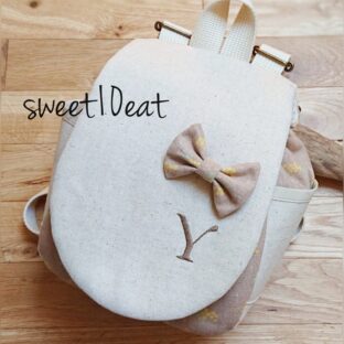 お名前刺繍入りリボンブローチベビーリュック（ミモザ）